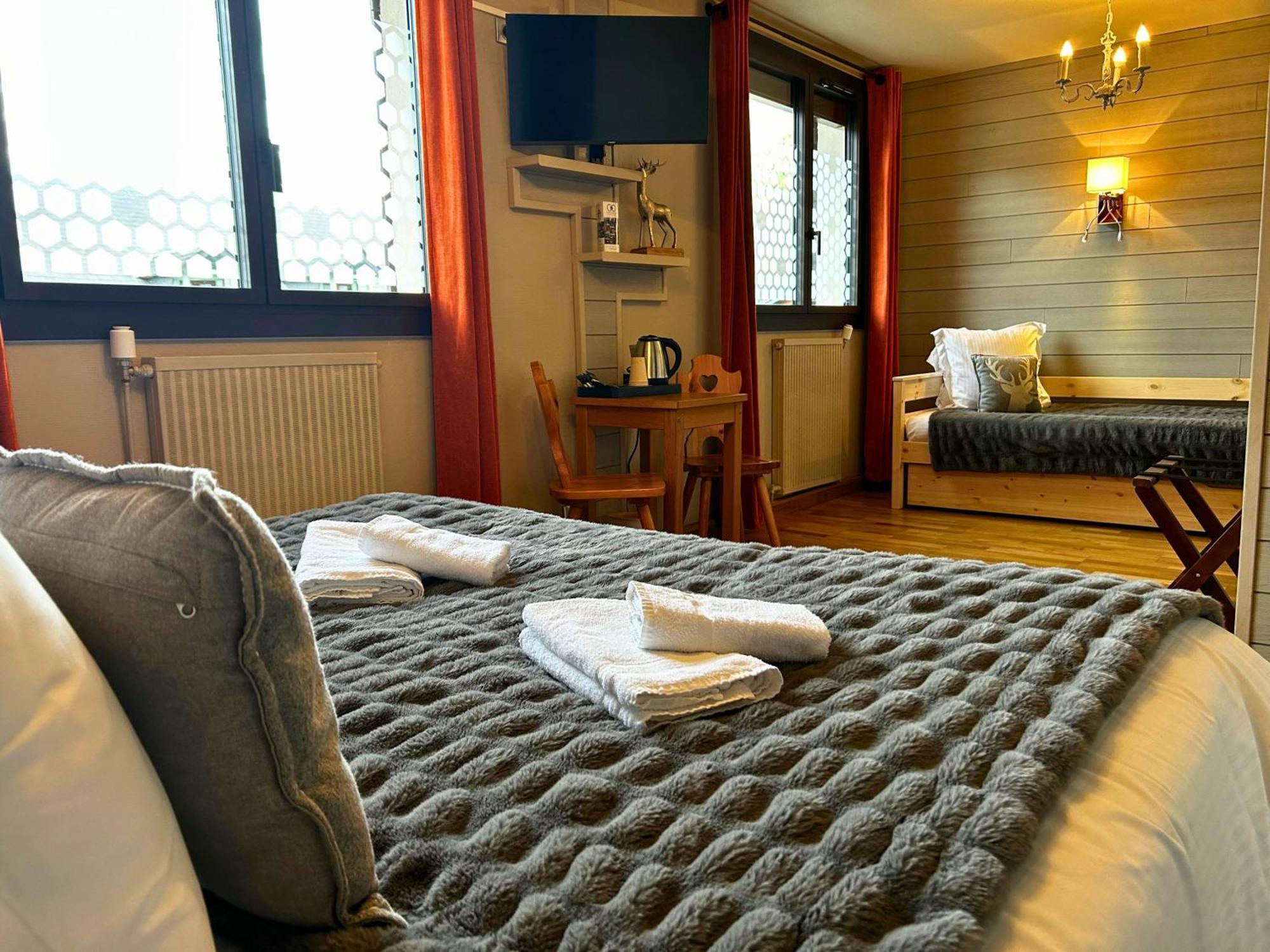 Saint-Mamet Hotel La Rencluse מראה חיצוני תמונה
